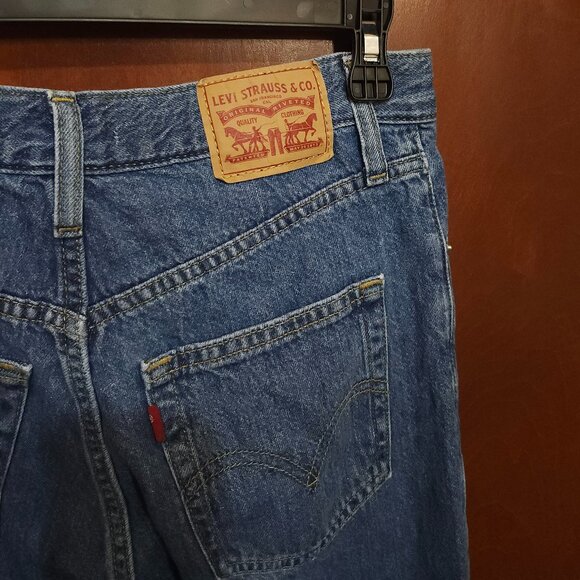 Levi’s Women’s Jeans High Waisted Straight Leg Relaxed Fit Wide Leg Size 28 - Picture 4 of 9